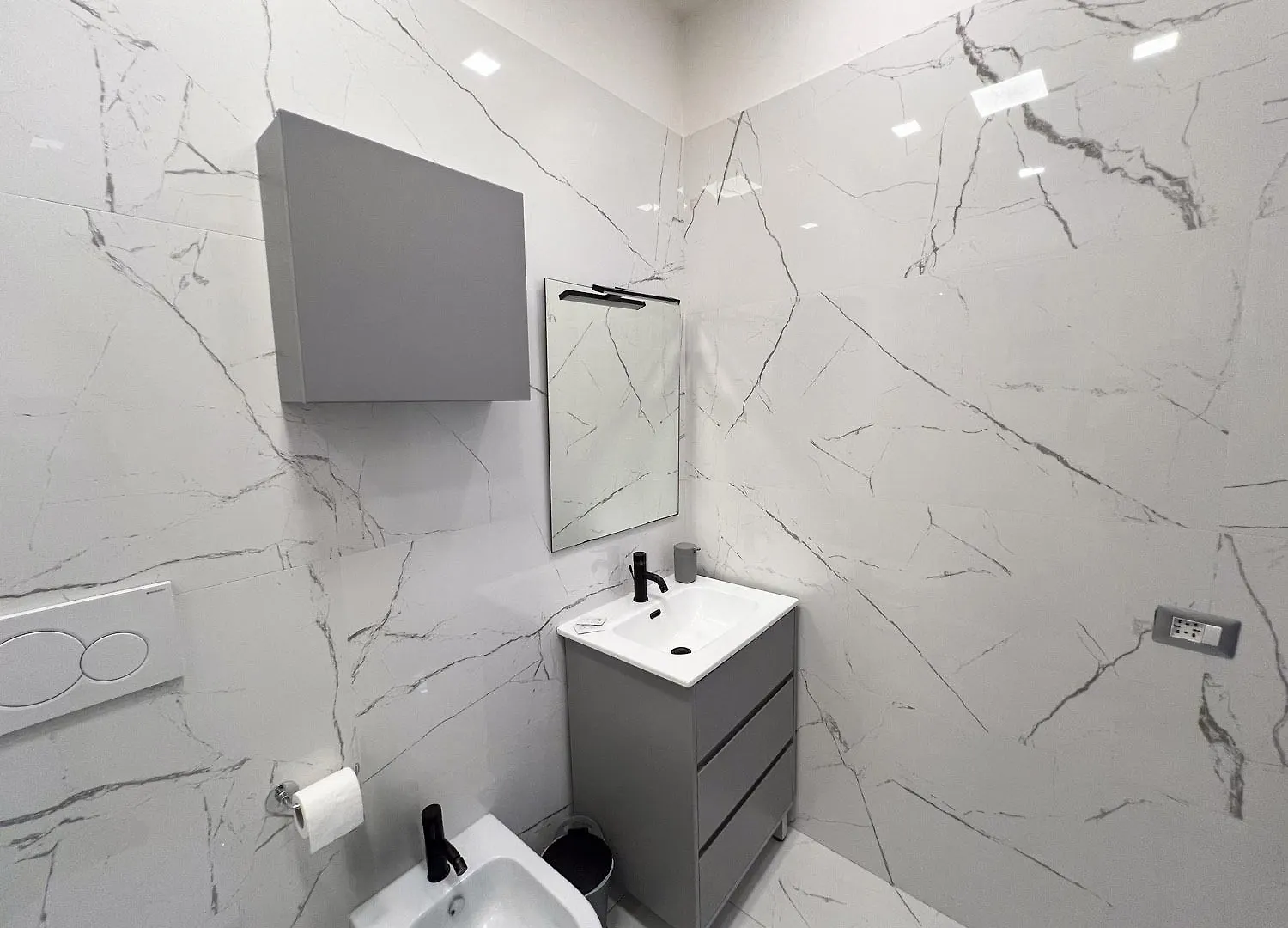 Leoscar Apartment In Catania Center Self Check-In